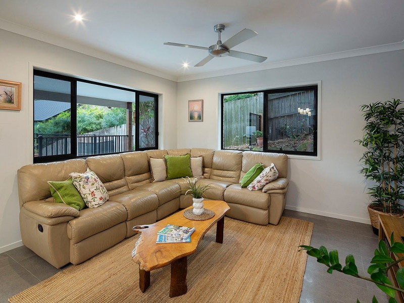 11 Glenaplin Avenue, Tarragindi QLD 4121