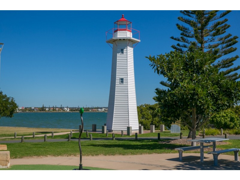 8/221 Middle Street, Cleveland QLD 4163