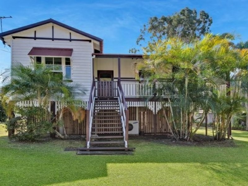 25 Charles Street, Birkdale QLD 4159