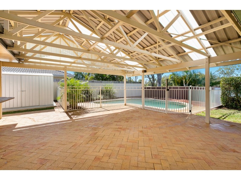 62 Clive Road, Birkdale QLD 4159