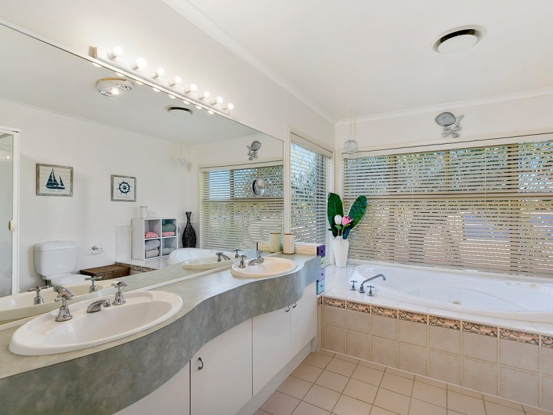 18 Kintyre Street, Victoria Point QLD 4165