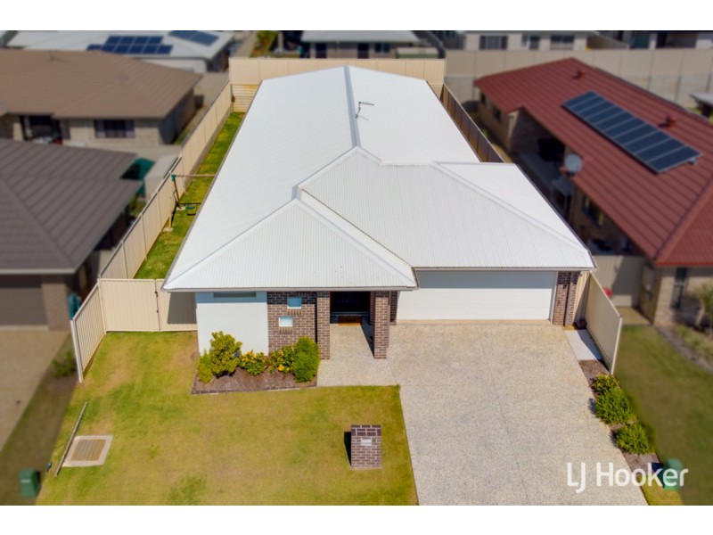 4 Isla Avenue, Redland Bay QLD 4165