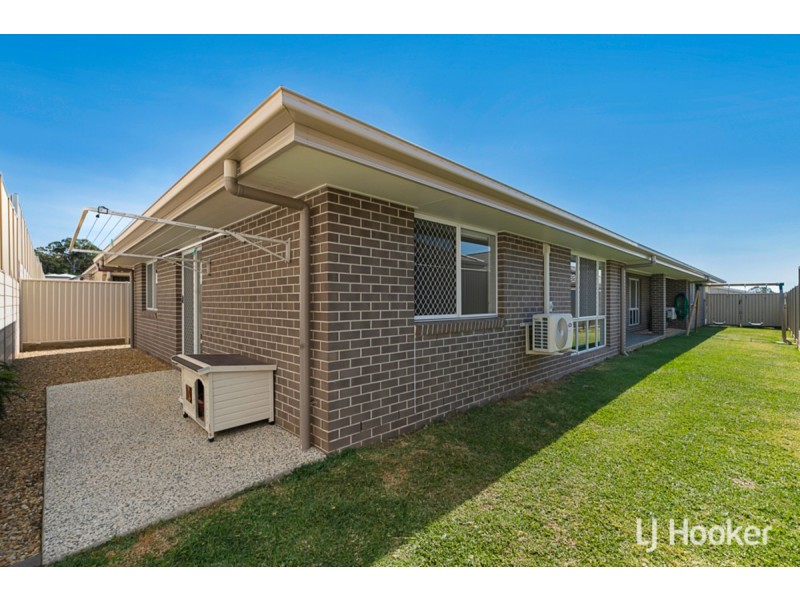 4 Isla Avenue, Redland Bay QLD 4165