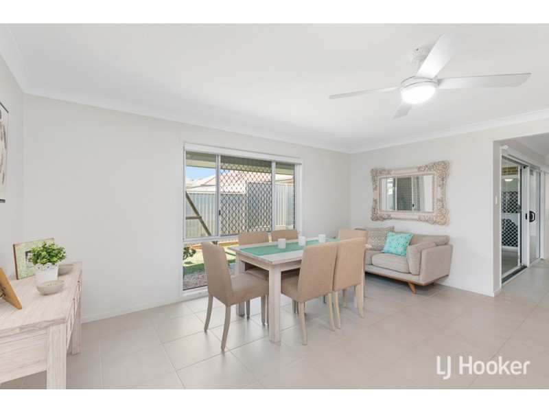 4 Isla Avenue, Redland Bay QLD 4165