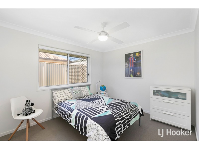 4 Isla Avenue, Redland Bay QLD 4165