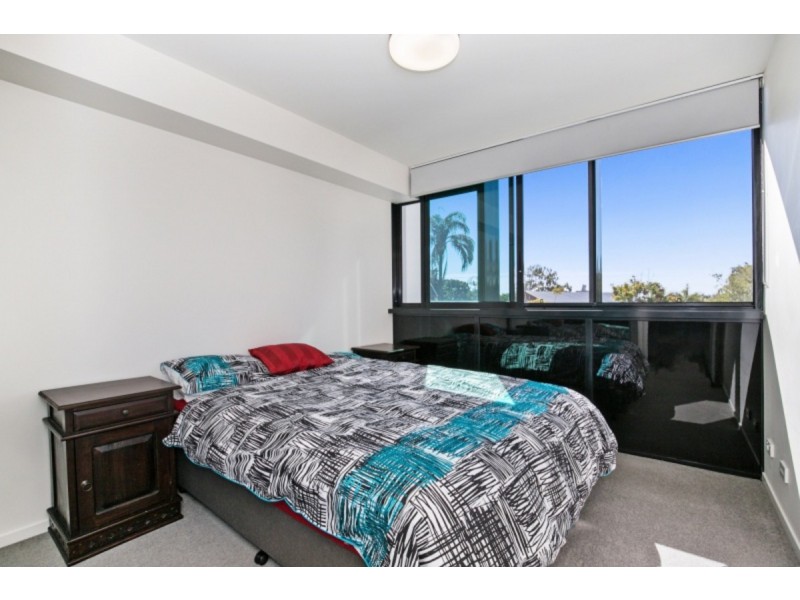 110/18 Thorn Street, Kangaroo Point QLD 4169