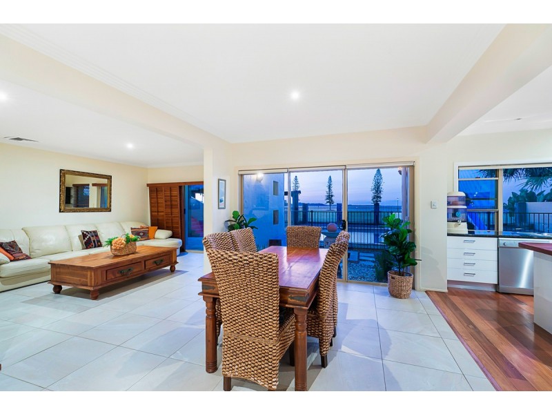 35 Raby Bay Boulevard, Raby Bay QLD 4163