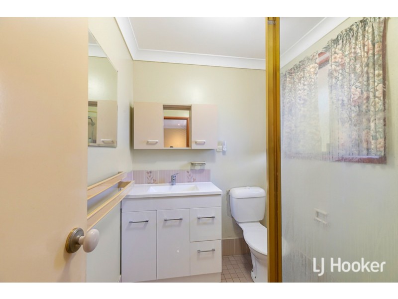 27 Riverton Drive, Wellington Point QLD 4160