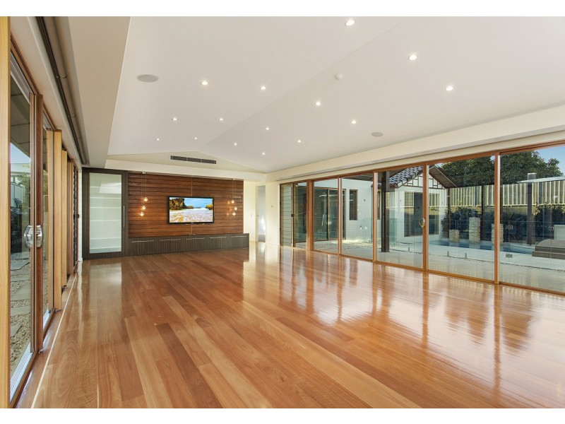 6 Joyce Court, Wellington Point QLD 4160