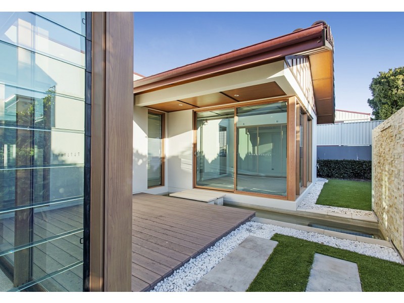 6 Joyce Court, Wellington Point QLD 4160