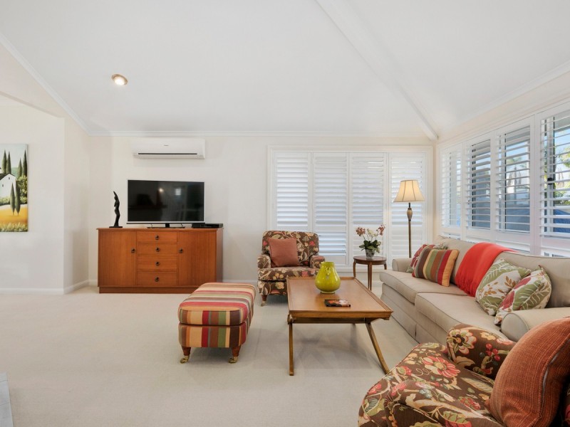 16 Seacrest Court, Raby Bay QLD 4163