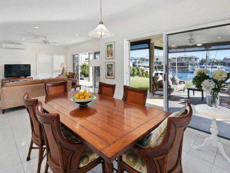 16 Seacrest Court, Raby Bay QLD 4163