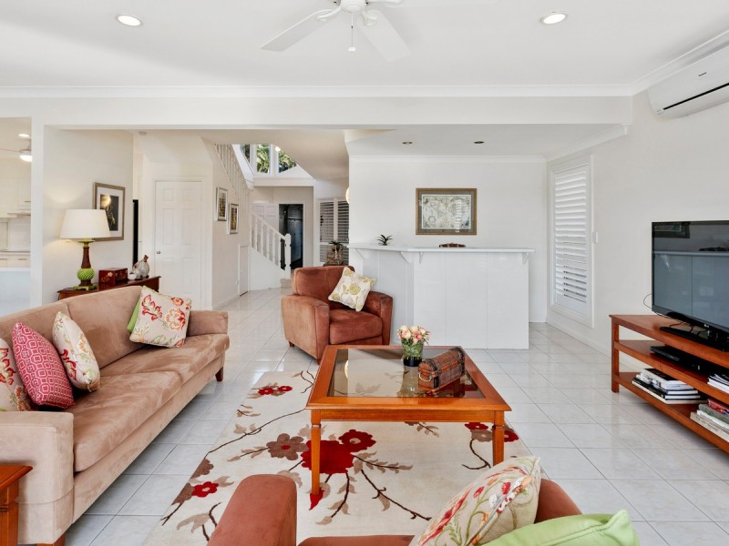 16 Seacrest Court, Raby Bay QLD 4163