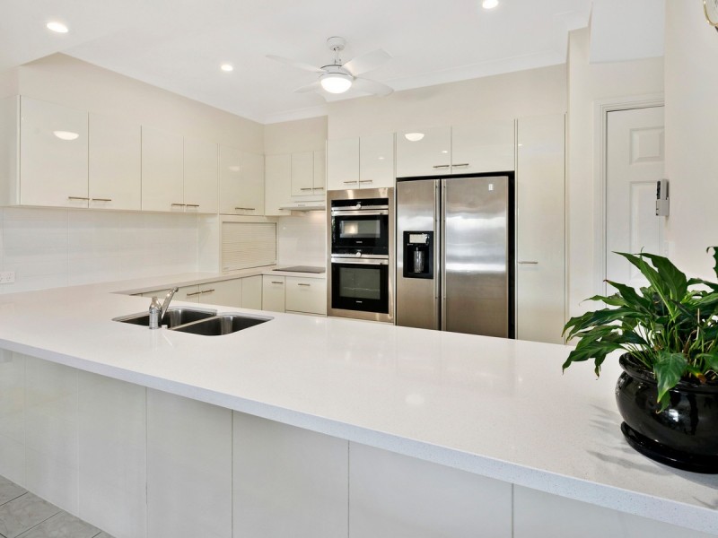16 Seacrest Court, Raby Bay QLD 4163