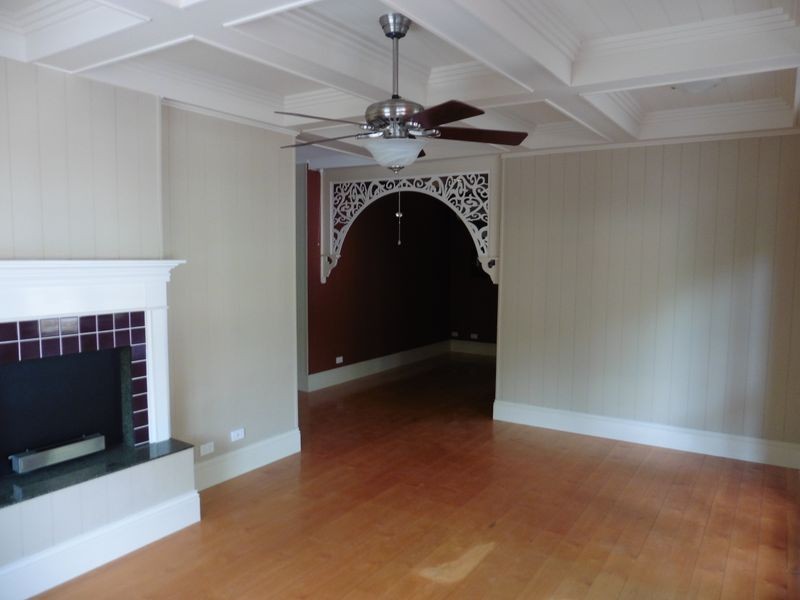 335 Bloomfield Street, Cleveland QLD 4163