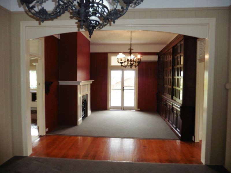 335 Bloomfield Street, Cleveland QLD 4163