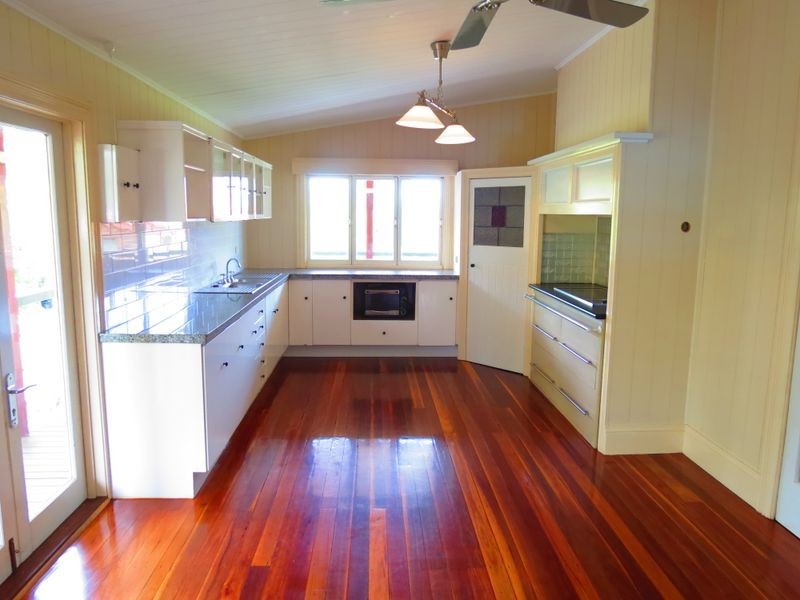 335 Bloomfield Street, Cleveland QLD 4163