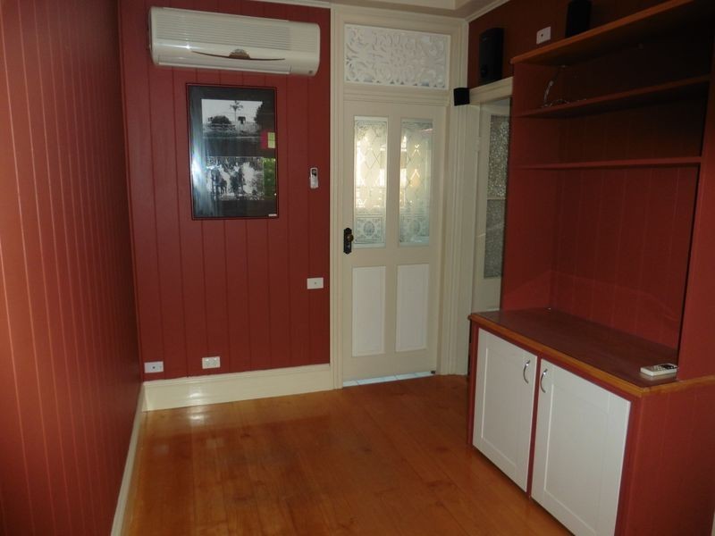 335 Bloomfield Street, Cleveland QLD 4163