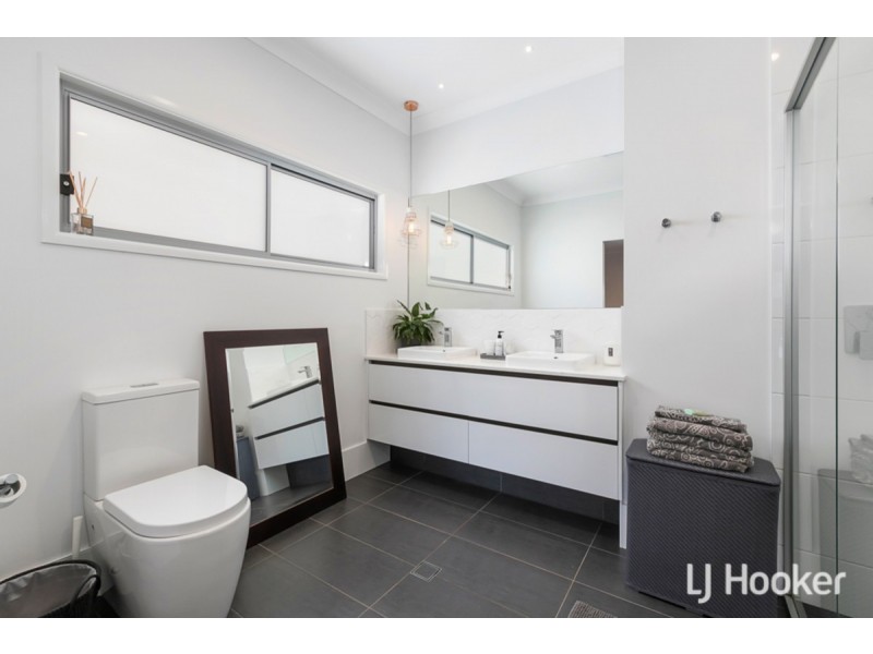 31 Frederick Street, Wellington Point QLD 4160