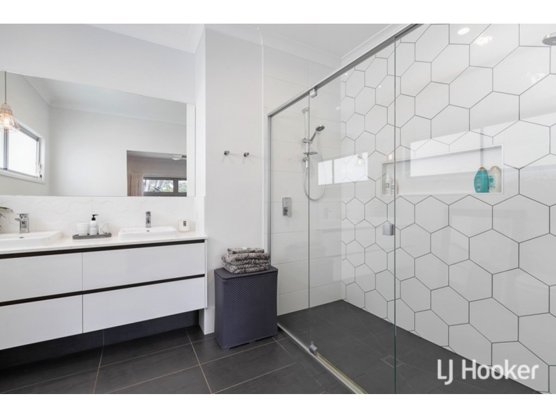 31 Frederick Street, Wellington Point QLD 4160