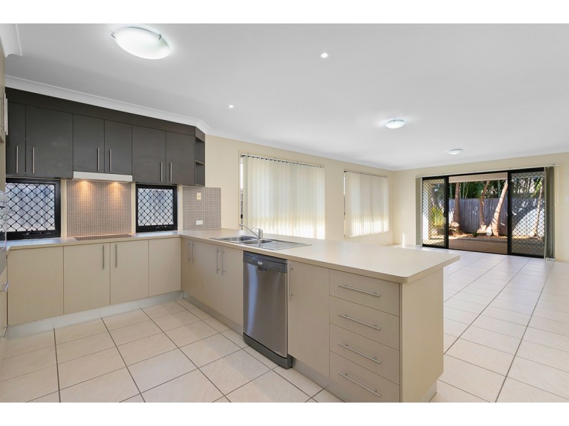 16 Gilchrist Street, Wellington Point QLD 4160