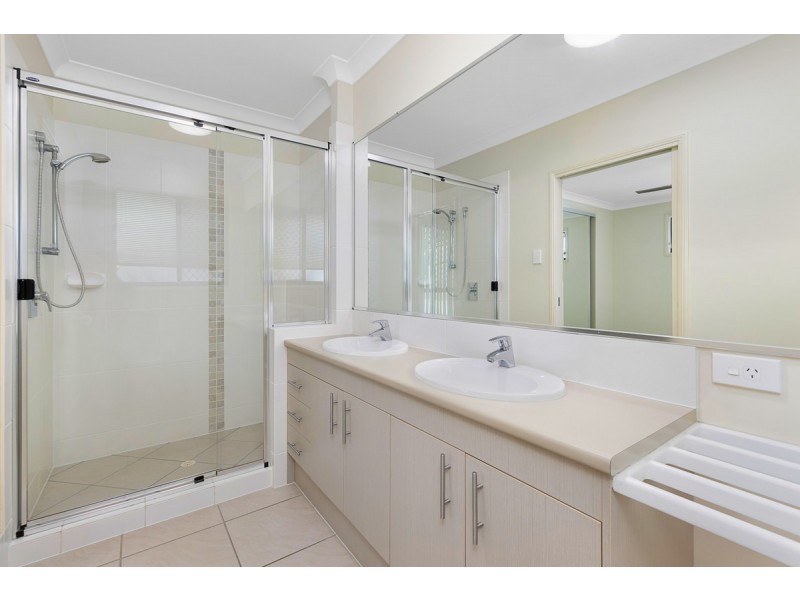 16 Gilchrist Street, Wellington Point QLD 4160