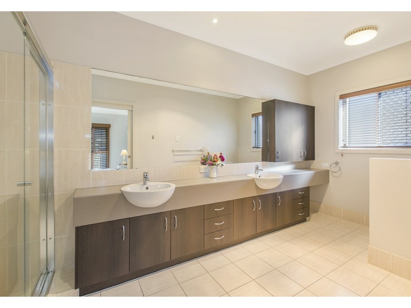 40 Manning Esplanade, Thornlands QLD 4164