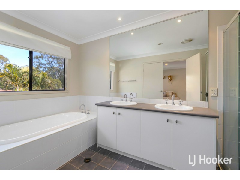 12 Ribonwood Street, Thornlands QLD 4164