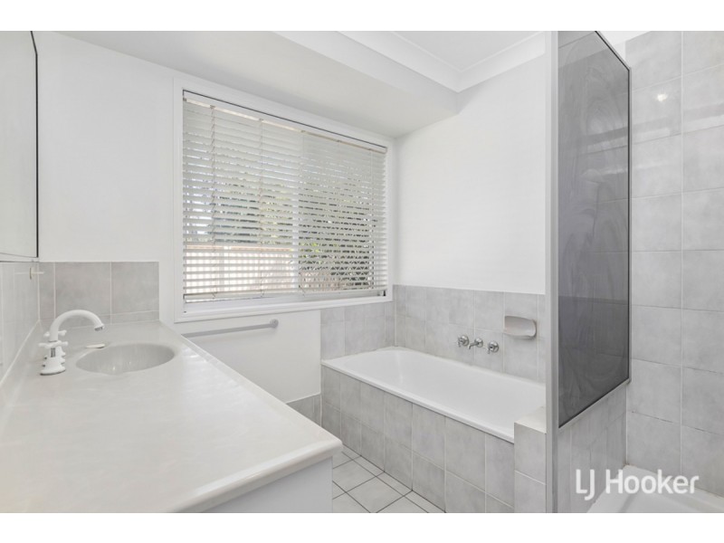 42 Skinner Avenue, Wellington Point QLD 4160