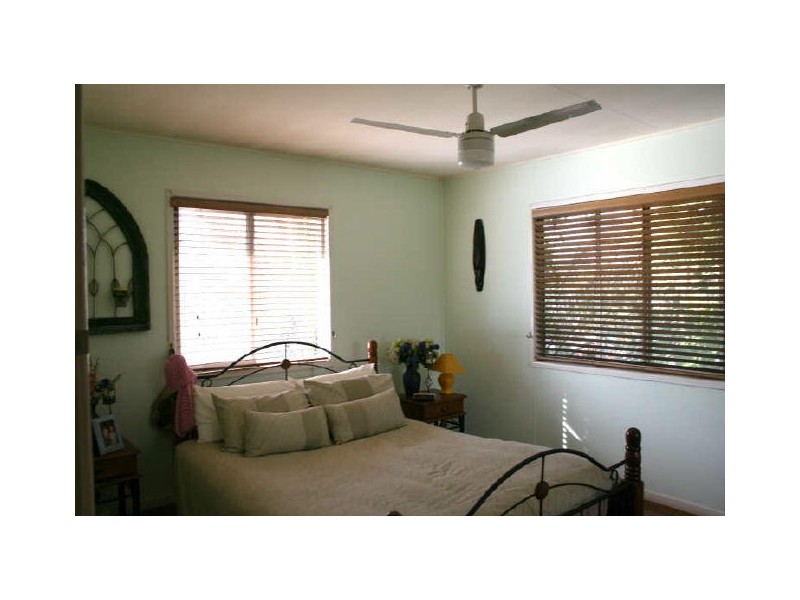 8-10 Shamrock Street, Ormiston QLD 4160