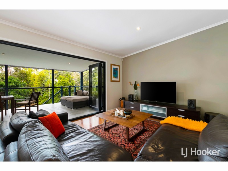 20 Grevillea Street, Redland Bay QLD 4165