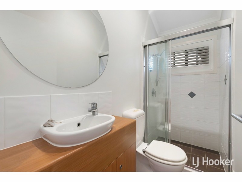 20 Grevillea Street, Redland Bay QLD 4165