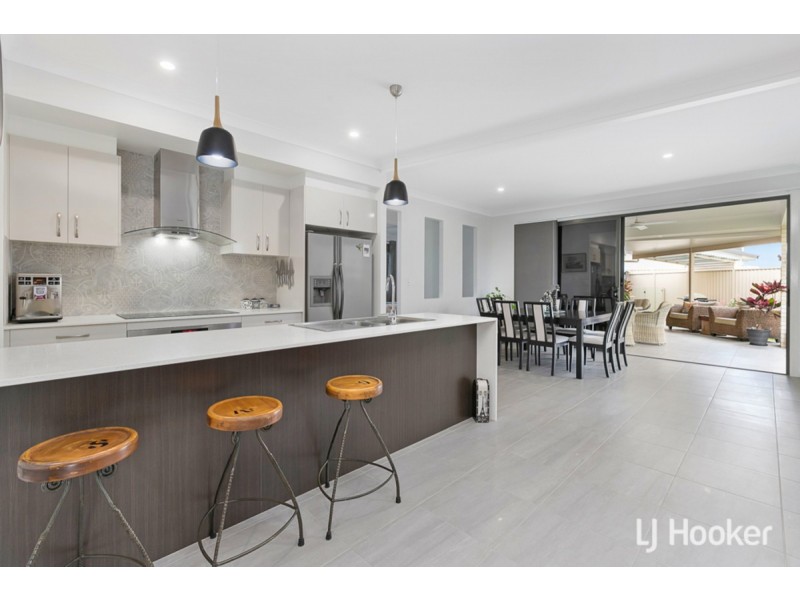 5 Hideaway Court, Thornlands QLD 4164