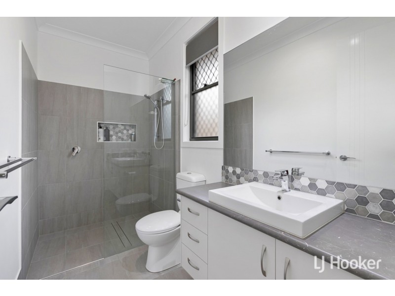 5 Hideaway Court, Thornlands QLD 4164