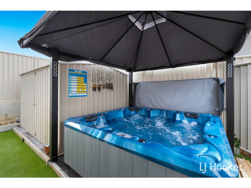 5 Hideaway Court, Thornlands QLD 4164