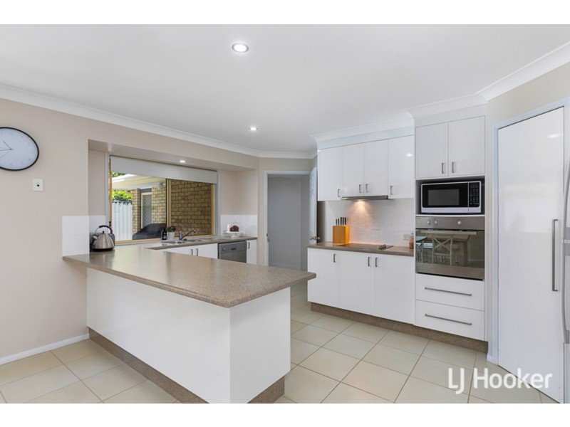 12 Sunningdale Drive, Redland Bay QLD 4165