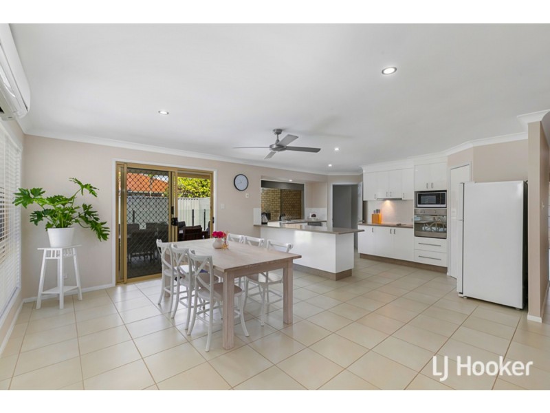 12 Sunningdale Drive, Redland Bay QLD 4165
