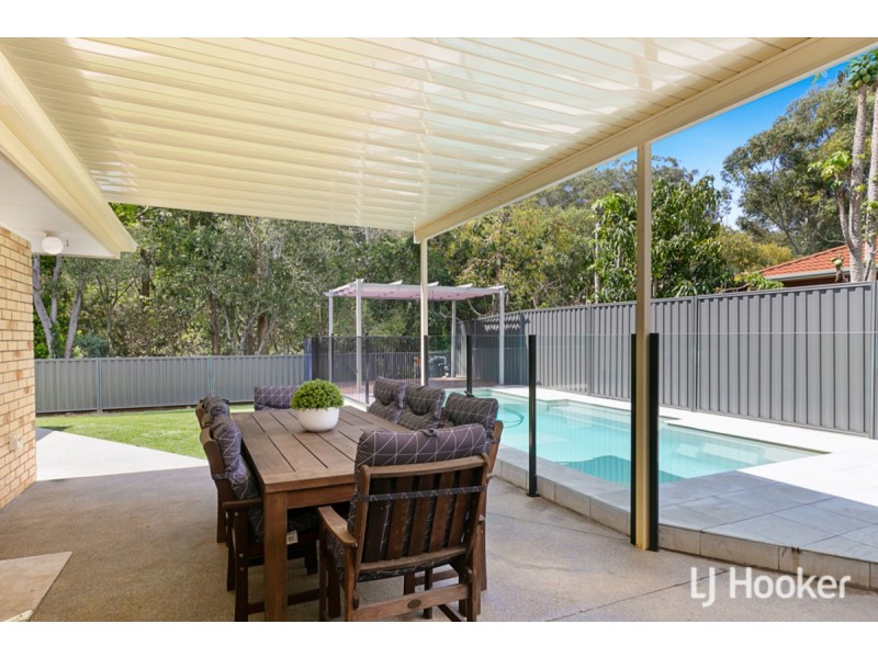 12 Sunningdale Drive, Redland Bay QLD 4165
