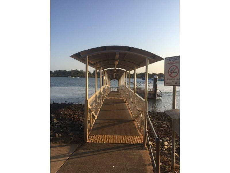 4 Pindarri Street, Lamb Island QLD 4184