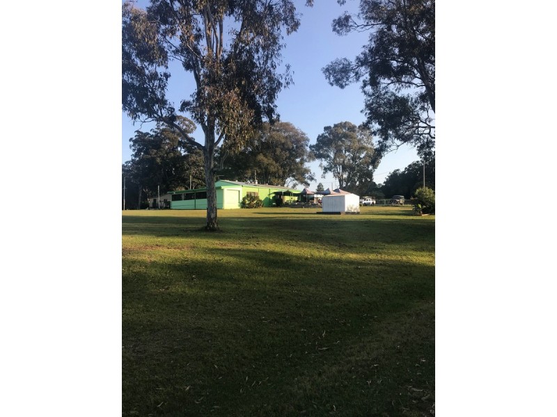 4 Pindarri Street, Lamb Island QLD 4184