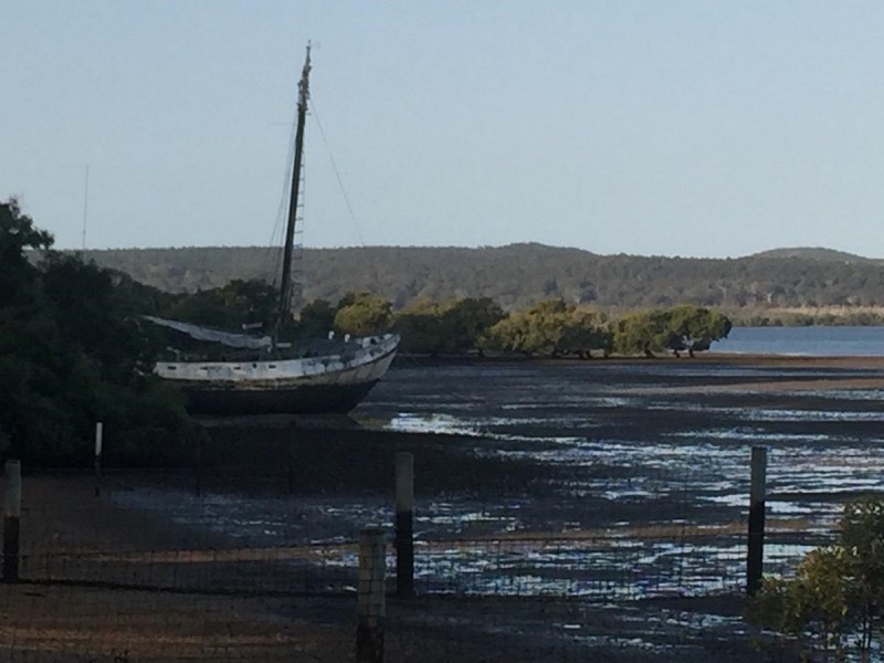 4 Pindarri Street, Lamb Island QLD 4184