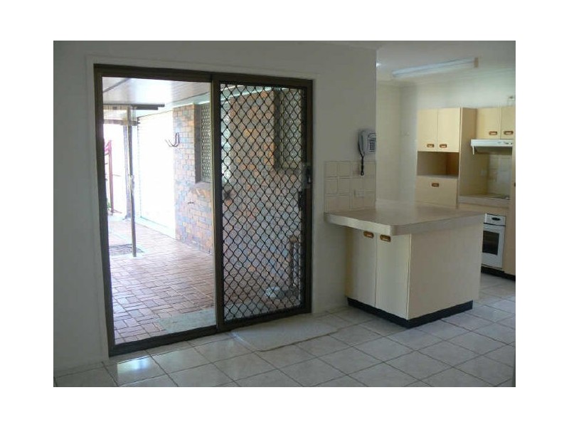 9 Vella Court, Cleveland QLD 4163