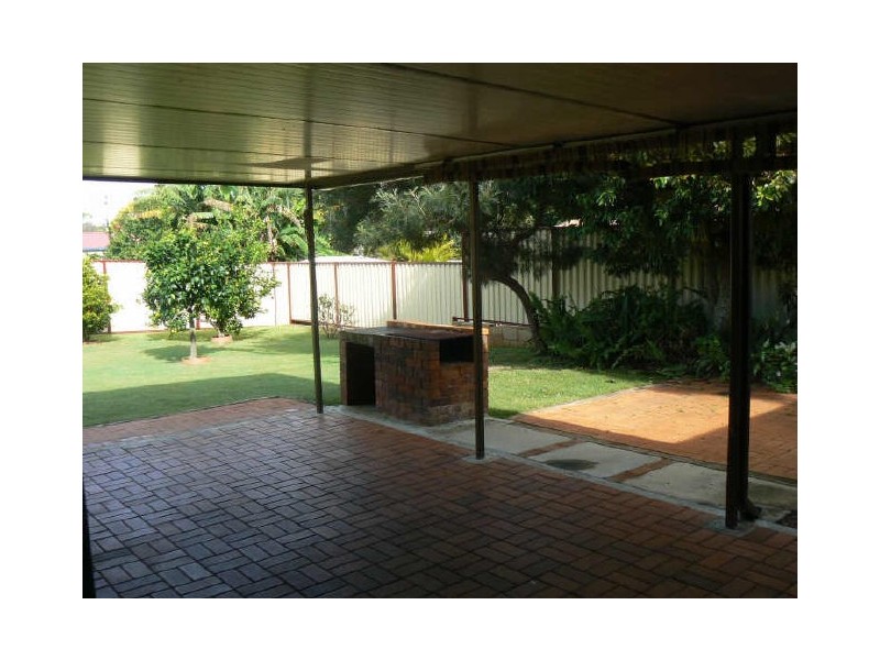 9 Vella Court, Cleveland QLD 4163