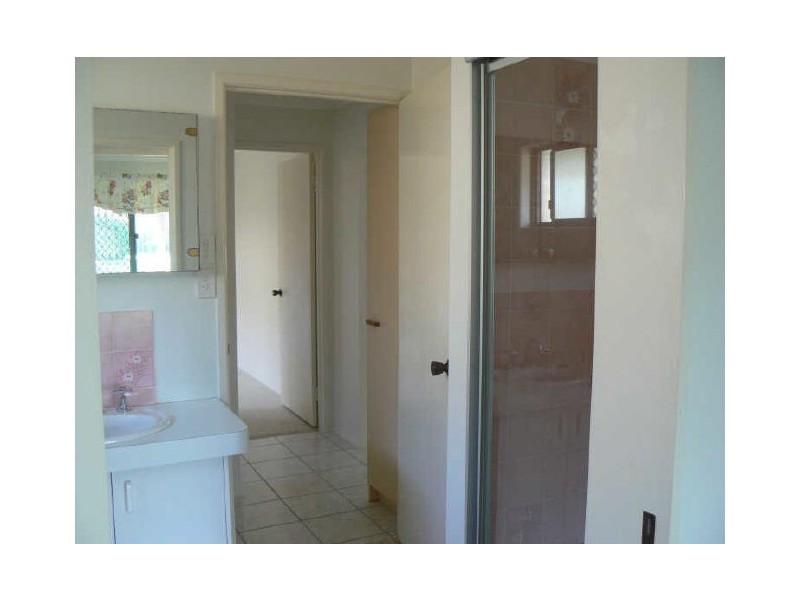 9 Vella Court, Cleveland QLD 4163