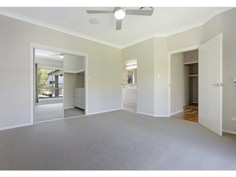 4 Marjoram Street, Thornlands QLD 4164