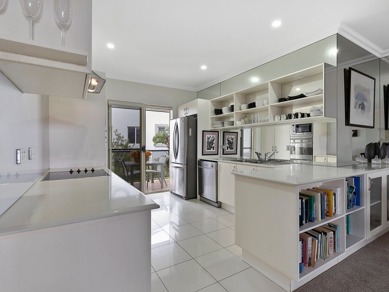 51 Raby Bay Quays/13 Esperance Court, Raby Bay QLD 4163