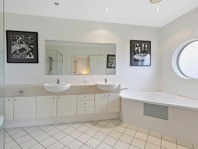 51 Raby Bay Quays/13 Esperance Court, Raby Bay QLD 4163