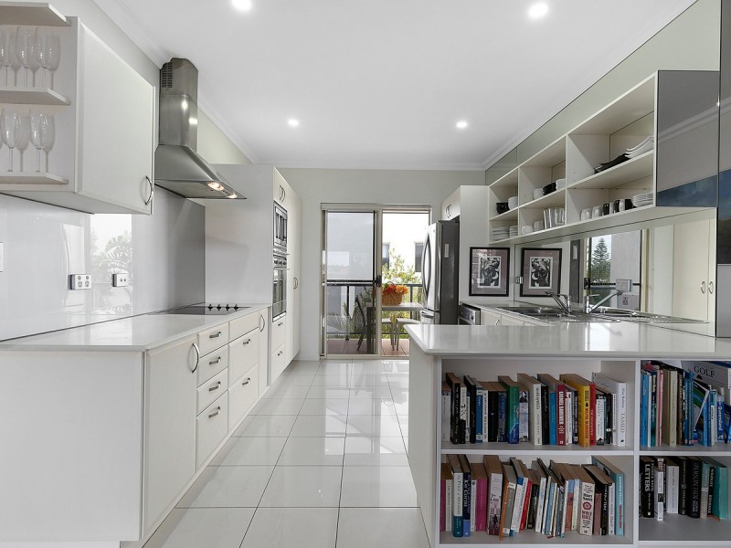 51 Raby Bay Quays/13 Esperance Court, Raby Bay QLD 4163