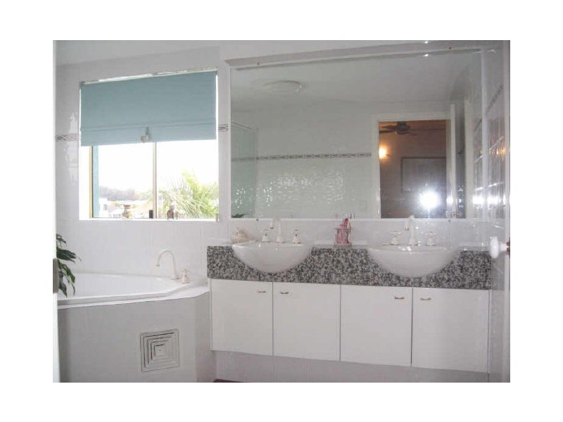 28/10 Esperance Court, Raby Bay QLD 4163