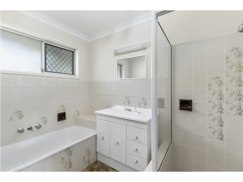 3 Angela Crescent, Cleveland QLD 4163